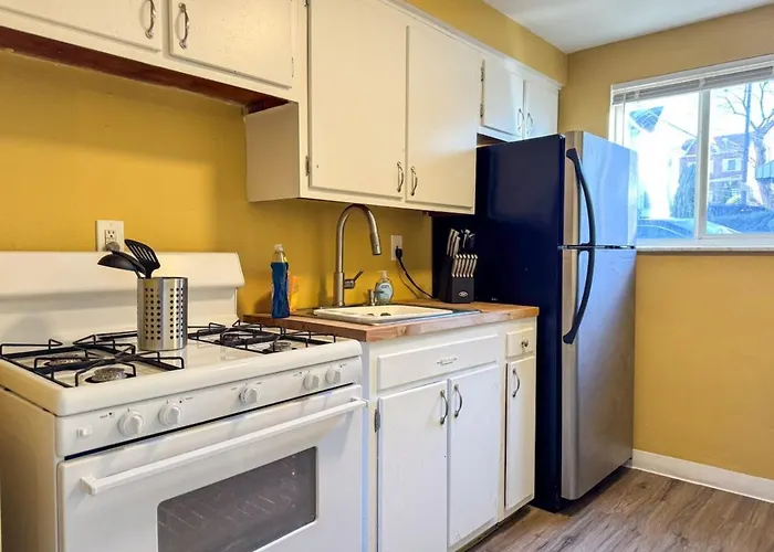 Sleeps 4 Charming 1 Bedroom With 2 Beds Wifi